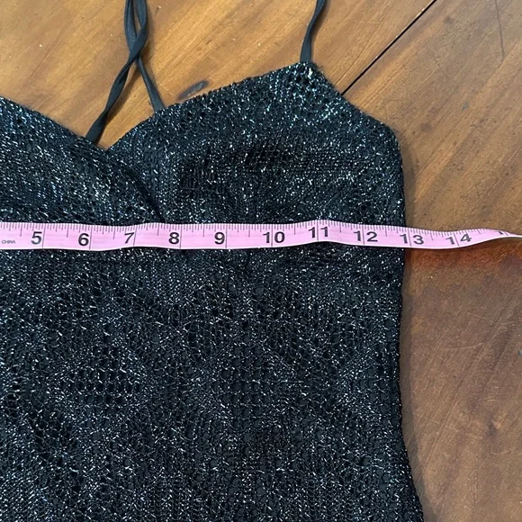 Hourglass Shimmering Black Dress - Picture 7 of 10